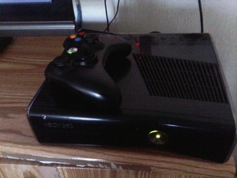 Xbox360 with 30 games