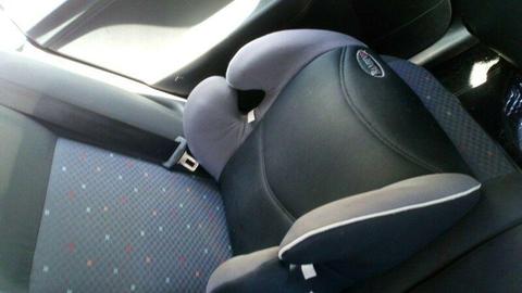 Booster car seat for children 25kg and up. R 250 for pick up in Cape Town