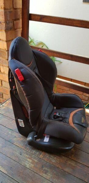 INFANT VEHICLE CHAIR