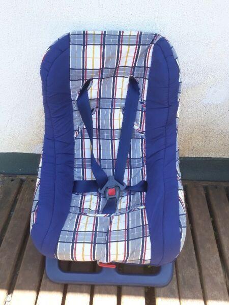 Safeway Executive carseat birth to 18kg blue