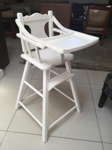 Retro Solidwood High Chair / feeding chair