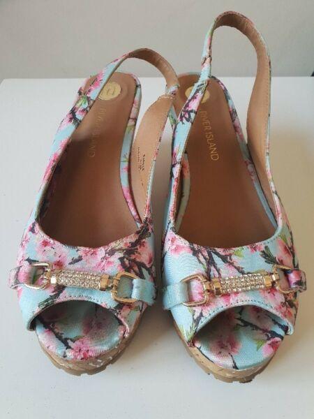 Girls Floral Wedge Shoes Size 3
