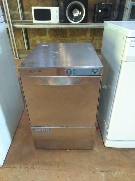 GS40 DIHR undercounter dishwasher