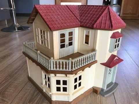 Salvanian Family Beechwood House - as new