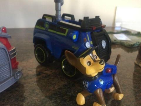 Paw patrol chase vehicle and pup