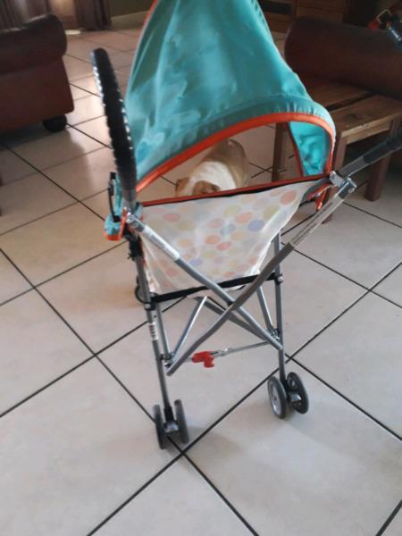 Stroller for sale R200