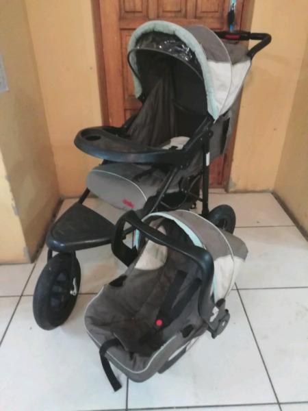 Chelino 3 wheel running travel system