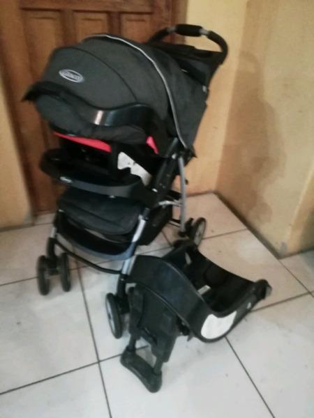 Graco travel system plus base