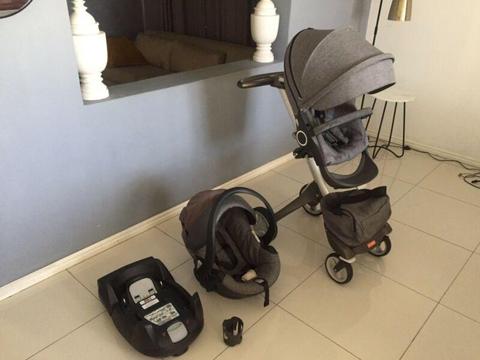 Stokke Xplory v4 travel system R10 900