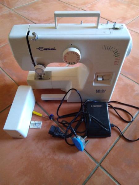 Empisal EM - 250 Deluxe Sewing Machine