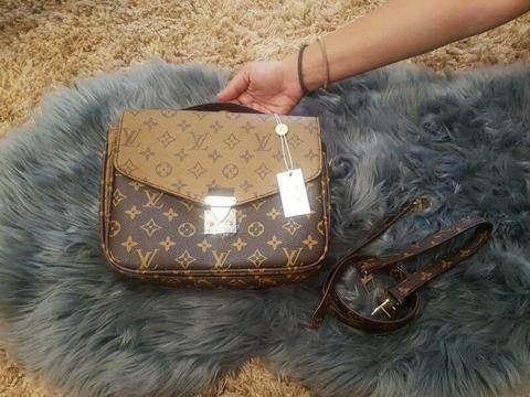 Louis Vuitton Pochette Metis luxury designer bag