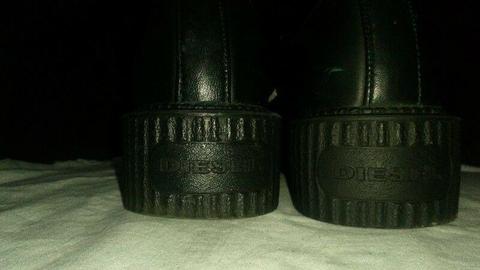 Diesel shoes size 5