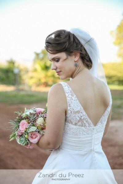 Beautiful Ivory A-Line Wedding Dress - Size 12/36