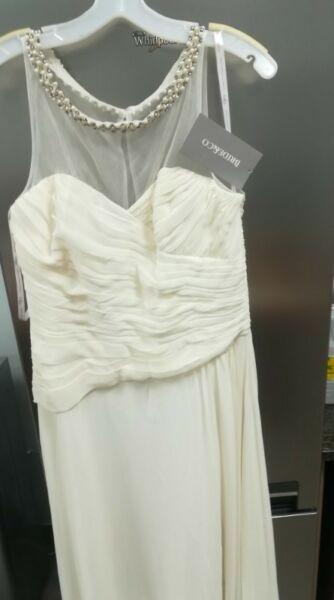 Wedding dress for sale R800