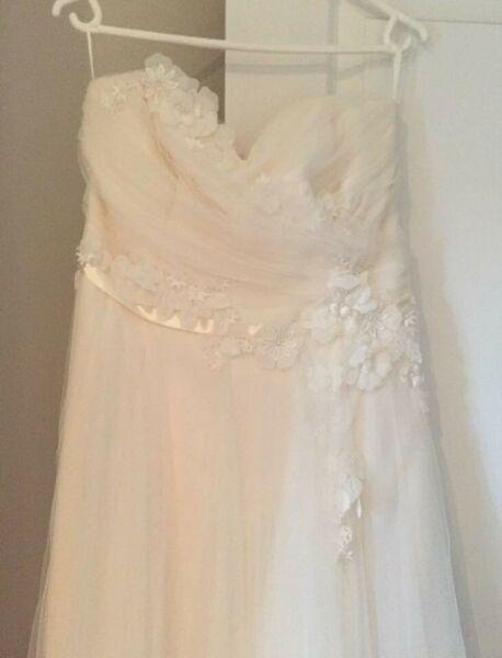 Wedding dress