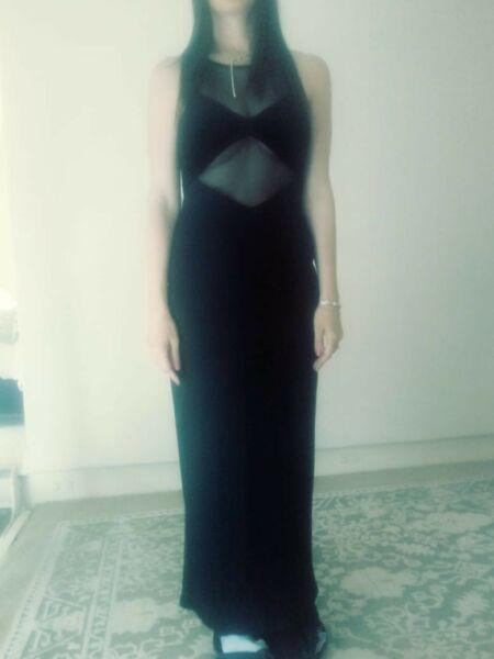 Black evening gown with net - Size 32