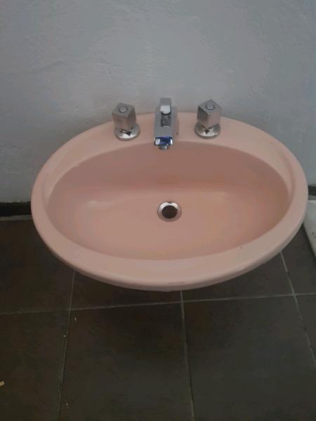 BASIN WITH TAPS