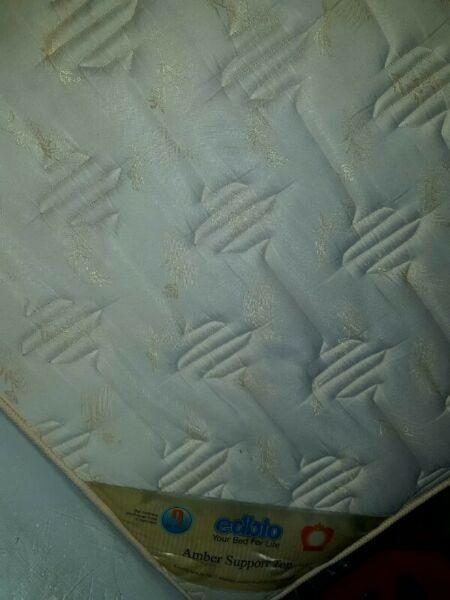 Double mattress and base for Sale