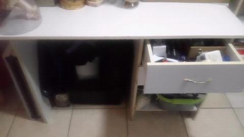 Study/office desk with drawers