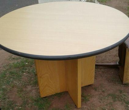 Round top table to use as dinning table or office