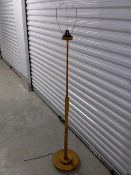 Retro floor lamp