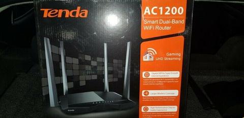 Tenda AC6 Smart 11ac Dual Band WiFi Router