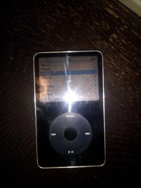 Apple iPod Black 5th generation 7000+songs and videos