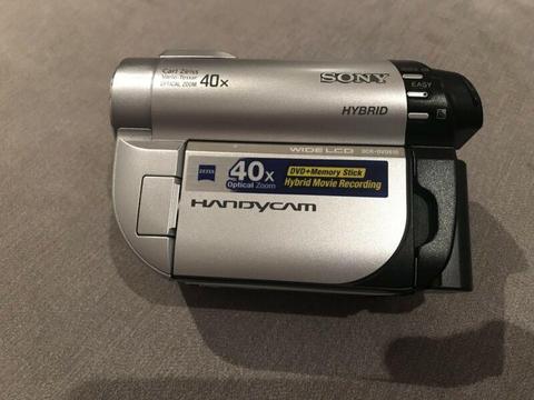 Sony DCR-DVD610 video camera