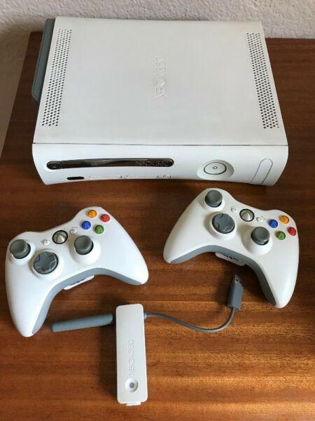 XBOX 360 Console with 2 Controllers PLUS 35 Games