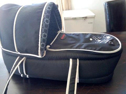 Chelino carrycot