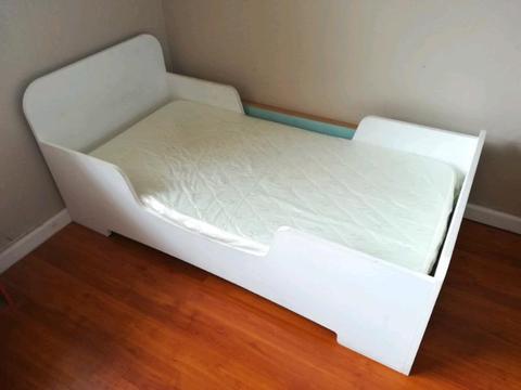 Toddler bed and mattress