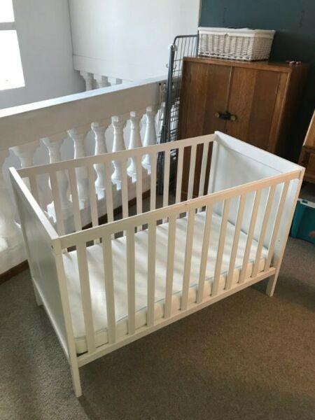 BABY COT - PRICE NOW REDUCED TO SELL