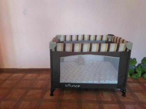 Bounce camp cot