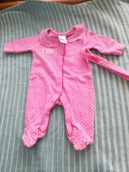 Brand new premature baby girls clothes for sale in kuilsriver