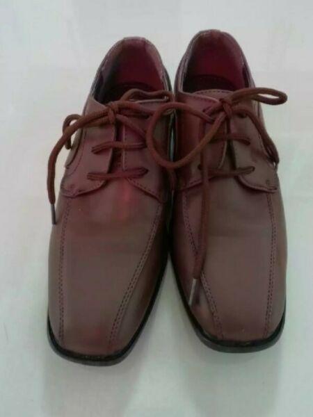 Boys - Size 4 - Brown Lace Up Shoes (Perfect for church)