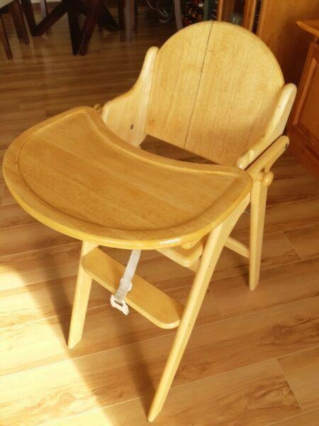 Beautiful wooden high chair