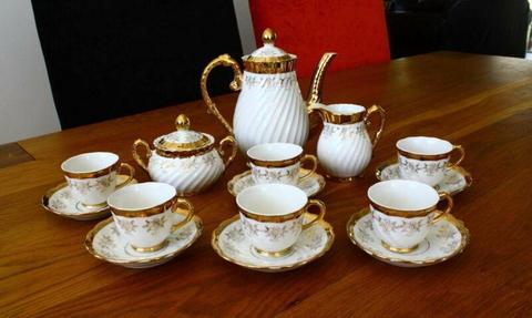 17 Piece Vintage Bone China Tea Set with Gold Pattern and Flowers