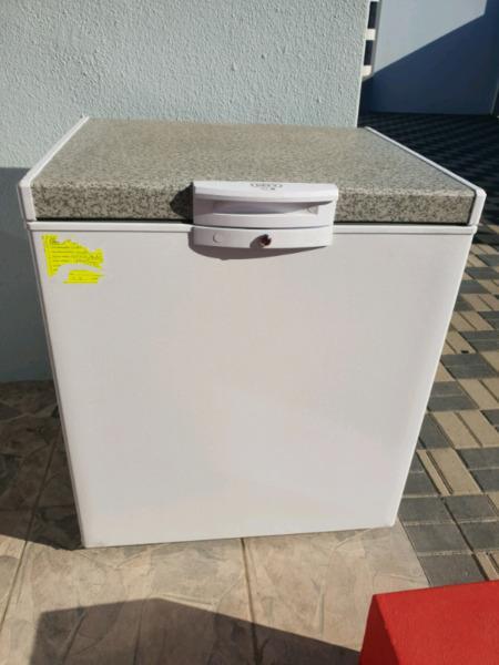 Defy 210lt chest freezer still new