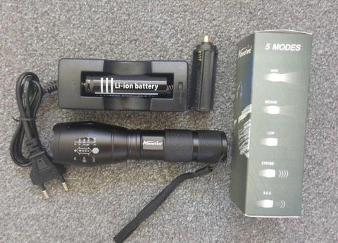 New Alonefire CREE LED T6 Torch in box with 2x Lithium batteries 