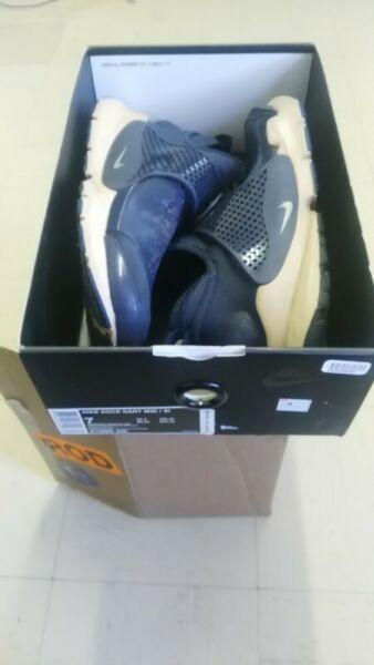 Nike sock dart stone island sneakers, navy with a brown sole. size 6UK, 7US 