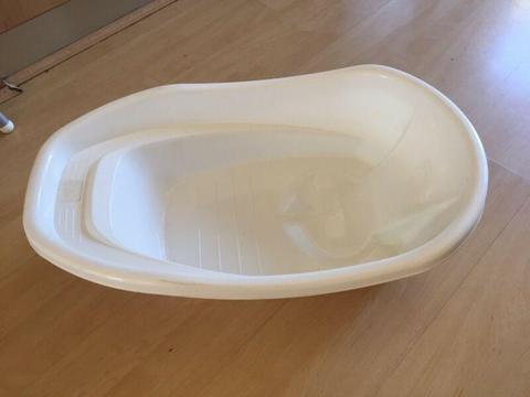 Baby bath and Cot bumper  