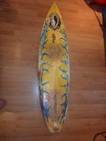 Dean Geraghty Town & Country classic thruster surfboard 