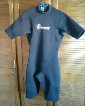 Reef Wet Suit Shortsleeve size L 