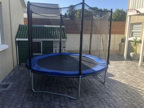Trampoline 8ft With safetynet-6 months old only  
