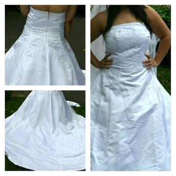 Wedding dresses for hire 