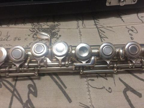 PEARL FLUTE 