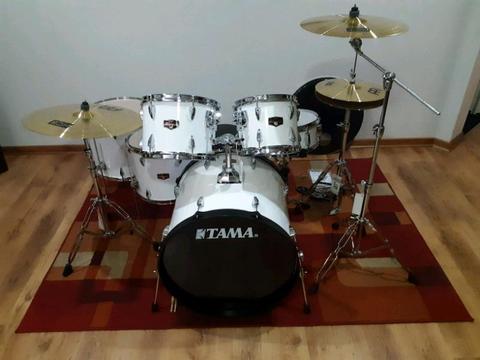 PRICE DROP! TAMA IMPERIALSTAR 6 PIECE DRUMSET NEVER PLAYED.TAGS STILL ON DRUMS.  