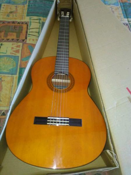Guitar yamaha 