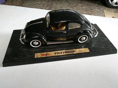 Maisto 1\18 31820 Volkswagen Export Sedan 1951 Black 