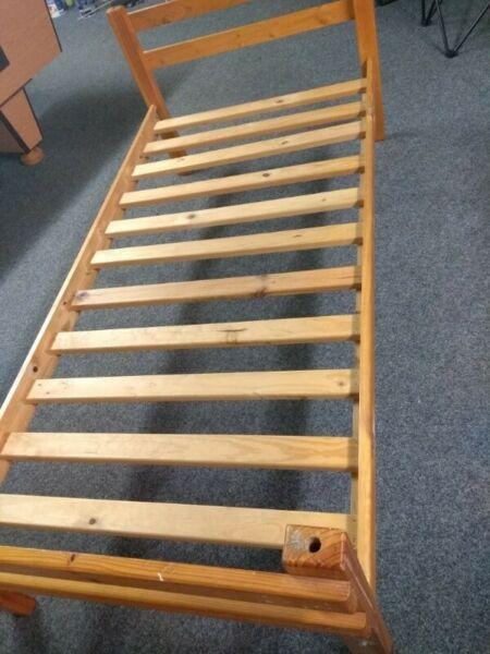 Single bed solid wood 